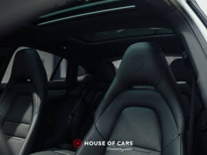 Image 45/49 of Porsche Panamera 4 E-Hybrid (2023)