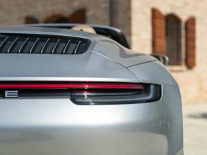 Image 42/50 of Porsche 911 Carrera 4S (2019)