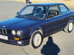 Image 1/20 of BMW 320i (1990)