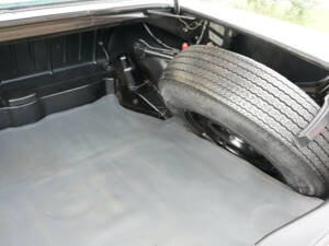 Image 49/50 of Mercedes-Benz 280 SE (1968)