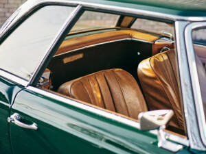 Image 23/53 of Mercedes-Benz 280 SL (1968)