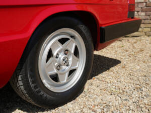 Image 36/50 of Alfa Romeo 2.0 Spider (1990)