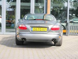 Bild 4/7 von Jaguar XKR (2004)