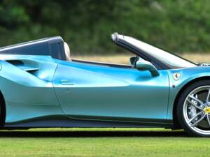 Image 24/24 of Ferrari 488 Spider (2017)