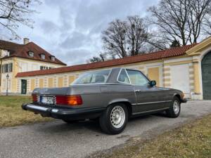 Image 12/96 of Mercedes-Benz 380 SL (1983)