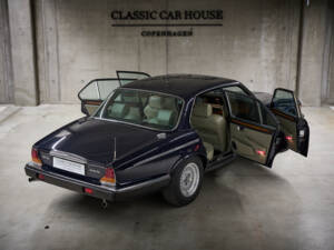 Bild 95/97 von Daimler Double Six (1994)