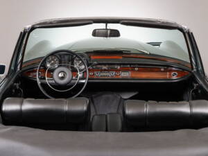 Bild 23/43 von Mercedes-Benz 250 SE (1967)