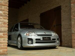 Immagine 15/50 di Renault Clio II V6 (2002)