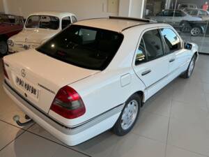 Imagen 31/42 de Mercedes-Benz C 250 Turbodiesel (1996)