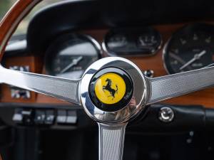 Imagen 19/38 de Ferrari 330 GT 2+2 (1966)