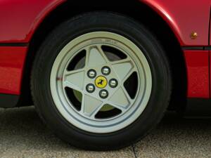 Image 39/50 de Ferrari 208 GTB Turbo (1987)