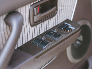 Image 23/37 de Toyota Land Cruiser FJ80 (1991)