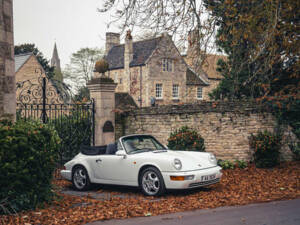 Image 18/38 of Porsche 911 Carrera 4 (1991)