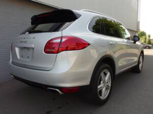 Image 19/98 of Porsche Cayenne S (2010)