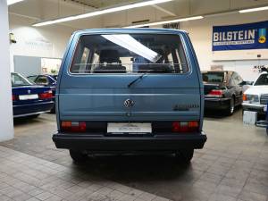 Imagen 11/39 de Volkswagen T3 Caravelle Carat 2,1 (1990)