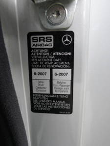 Image 22/47 of Mercedes-Benz 500 SL (1992)