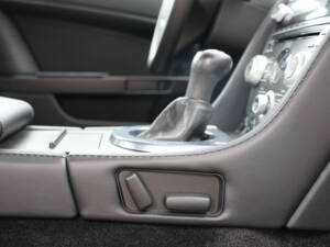 Immagine 39/50 di Aston Martin V8 Vantage (2008)