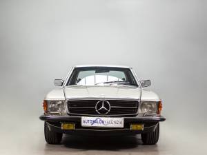 Image 2/31 of Mercedes-Benz 450 SLC (1977)