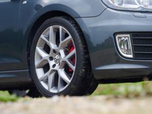 Image 23/50 of Volkswagen Golf VI GTI (2011)