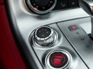 Image 38/50 of Mercedes-Benz SLS AMG (2010)
