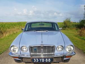 Bild 6/7 von Jaguar XJ 12 L (1974)