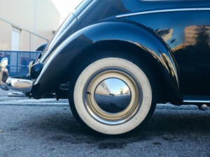 Image 57/130 of Volkswagen Beetle 1200 Export &quot;Oval&quot; (1954)