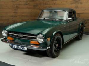Image 13/19 of Triumph TR 6 (1974)