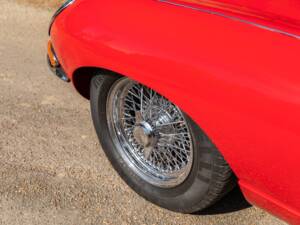 Image 32/44 of Jaguar E-Type 3.8 (1962)