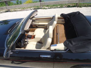 Image 6/59 of Jaguar XJS 5.3 V12 (1990)