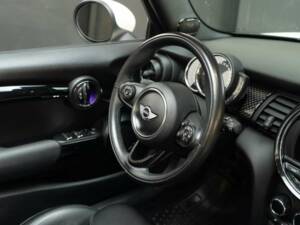 Image 46/50 de Mini Cooper S (2018)