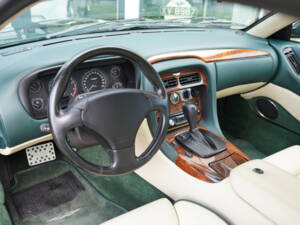 Image 3/50 of Aston Martin DB 7 Vantage (2001)