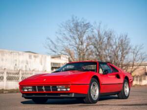 Bild 2/100 von Ferrari 328 GTS (1986)