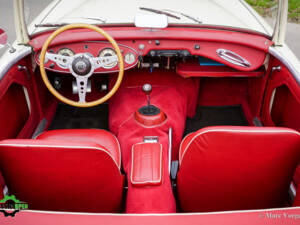 Immagine 8/50 di Austin-Healey 3000 Mk II (BT7) (1961)