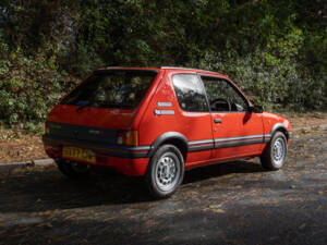 Imagen 6/19 de Peugeot 205 GTi 1.6 (1989)