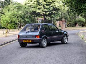 Bild 18/33 von Peugeot 205 GTi 1.9 (1987)