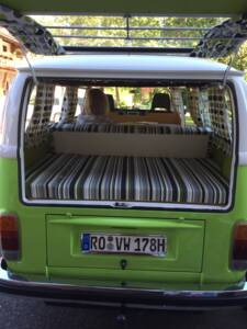 Imagen 10/11 de Volkswagen T2b Camper (1977)