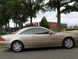 Afbeelding 4/7 van Mercedes-Benz CL 500 (2000)