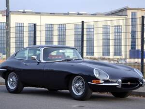 Afbeelding 13/32 van Jaguar E-Type 4.2 (1967)