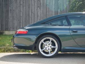 Bild 3/41 von Porsche 911 Carrera (2003)