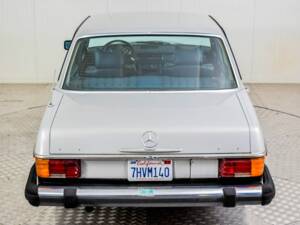 Image 25/50 of Mercedes-Benz 240 D (1976)