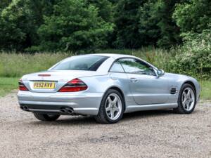 Afbeelding 2/40 van Mercedes-Benz SL 55 AMG (2003)