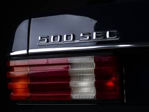 Immagine 32/34 di Mercedes-Benz 500 SEC (1984)
