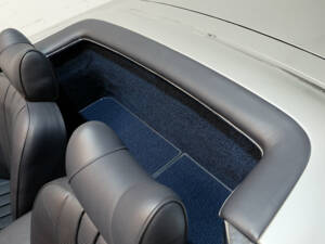 Image 16/50 of Mercedes-Benz 230 SL (1964)