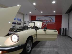 Bild 11/15 von Alfa Romeo 1.6 Spider (1983)
