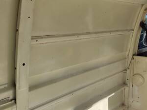 Bild 46/98 von Volkswagen T2b Kastenwagen (1979)