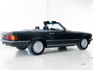 Image 6/30 of Mercedes-Benz 300 SL (1987)