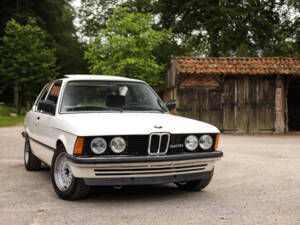 Image 5/95 of BMW 323i (1980)