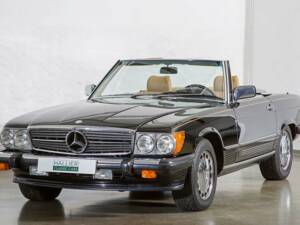 Image 1/20 of Mercedes-Benz 560 SL (1987)