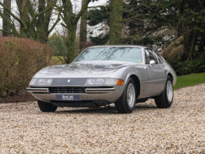 Image 4/16 of Ferrari 365 GTB&#x2F;4 Daytona (1969)