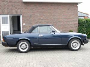 Image 20/50 of FIAT 124 Spidereuropa (1985)